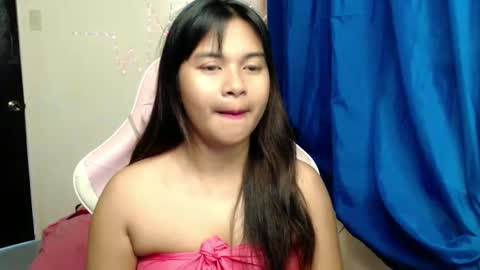 Its me mia online show from March 7, 4:24 am