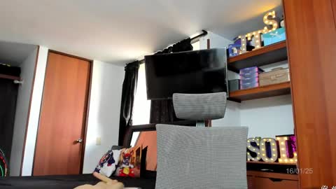 Snapshot of its_sol chatting on January 16, 1:25 pm Sol online show from January 16, 1:25 pm