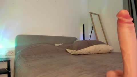 Isabella online show from June 29, 1:55 pm