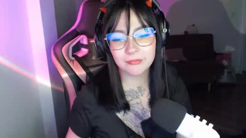 Mishelle online show from October 12, 8:06 am