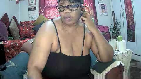 Snapshot of itumeleng74 chatting on October 22, 6:40 am itumeleng74 online show from October 22, 6:40 am
