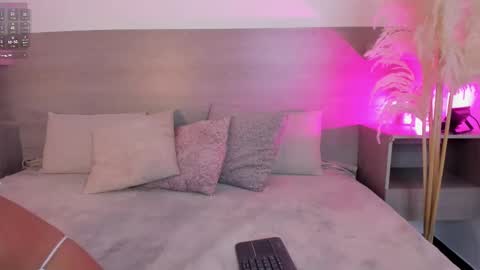 ivana_hall online show from September 25, 8:39 pm