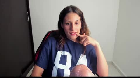 ivanna_essis online show from December 14, 7:40 am