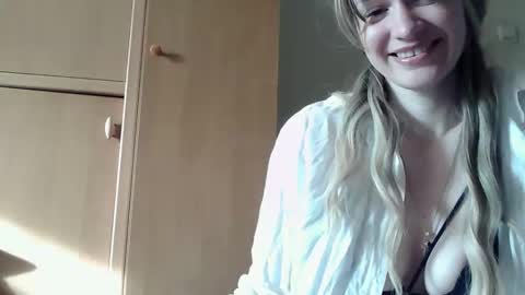 ivetta911 online show from April 8, 2:30 pm