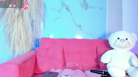 Snapshot of ivonymiller chatting on October 21, 9:52 pm ivonymiller online show from October 21, 9:52 pm