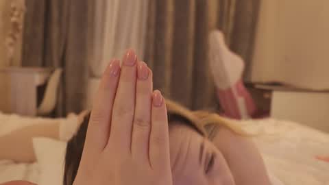 Ivy online show from December 14, 8:03 pm