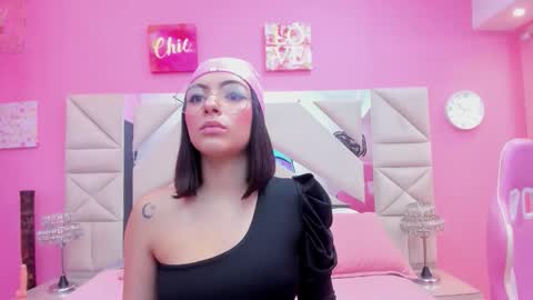tender girl  online show from March 28, 3:17 am