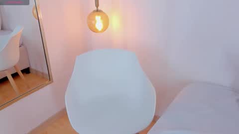 Ivy  online show from February 25, 2:26 pm