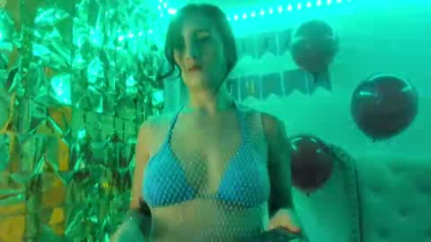 Izzy online show from January 27, 12:26 pm