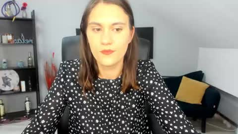 Izzy online show from September 11, 9:04 pm