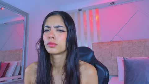 j_belle_ online show from April 21, 12:01 pm