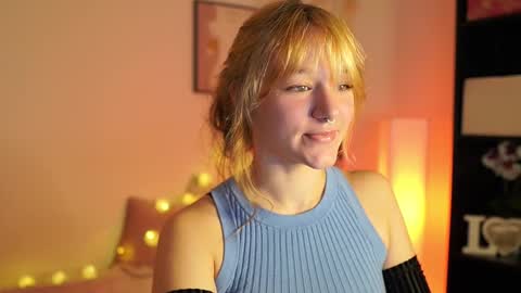 jacky  smith online show from November 30, 1:15 pm