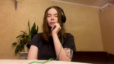 Snapshot of jacqulinescarpone chatting on October 17, 3:15 pm Adeline online show from October 17, 3:15 pm