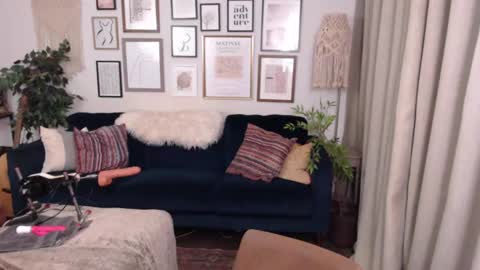 Jade online show from January 31, 6:14 pm