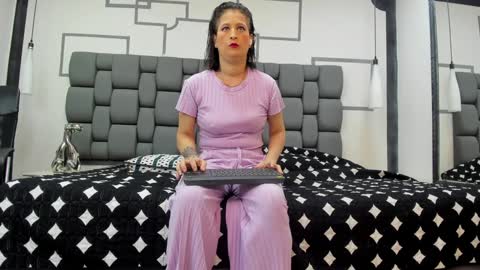 Jade  online show from February 3, 10:36 am