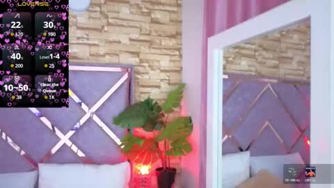 jade white  online show from January 12, 12:21 pm