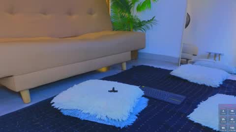 jadee__ online show from November 23, 3:31 am