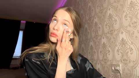 Jane online show from November 27, 10:40 am