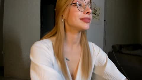 Snapshot of jane_bright chatting on January 17, 9:17 pm Jane online show from January 17, 9:17 pm