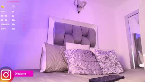 Jennifer online show from November 8, 2:49 am