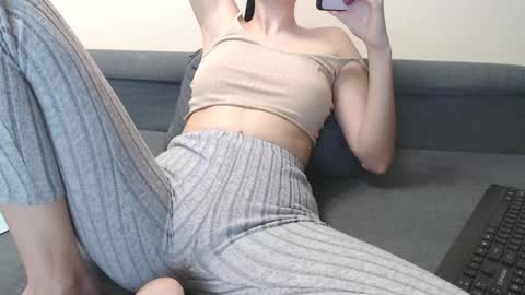 janette online show from April 18, 7:07 pm
