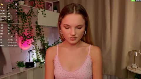 Hi Im Alice and here youll find something online show from November 18, 6:25 am