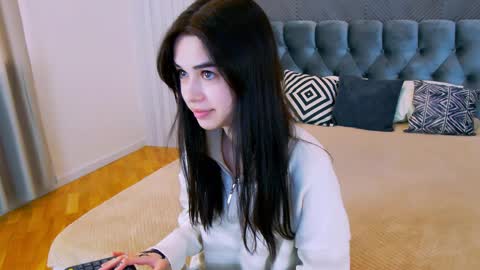 janicerivera online show from March 26, 8:16 am