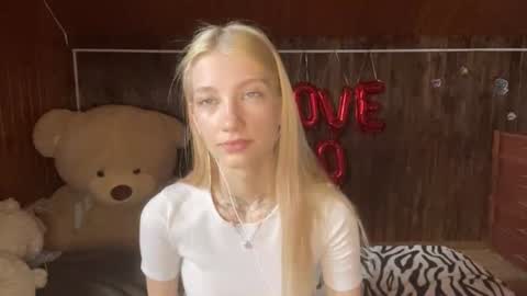 Elsa online show from June 25, 8:08 am