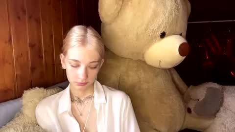 Elsa online show from June 29, 8:32 am