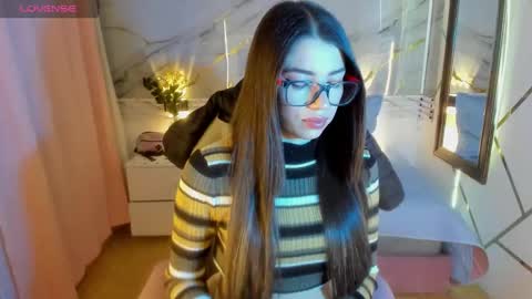 Jas online show from December 4, 11:13 pm