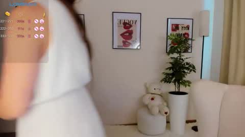 Snapshot of jasmine_wilson_ chatting on October 21, 7:01 am jasmine_wilson_ online show from October 21, 7:01 am