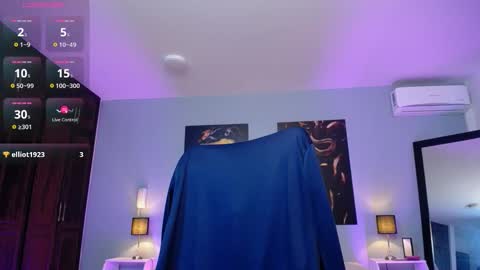 Instagram jasminecampbell1  online show from October 11, 8:33 pm