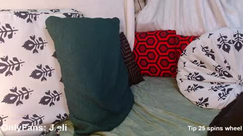 Jasmine online show from January 15, 9:41 pm