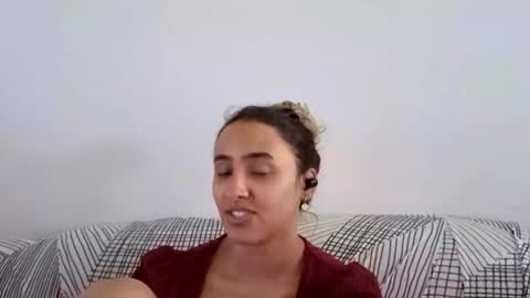 Isla online show from March 4, 12:12 pm