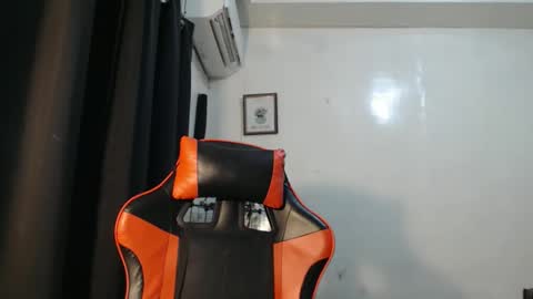 Snapshot of jazh21 chatting on October 31, 4:36 am jash online show from October 31, 4:36 am