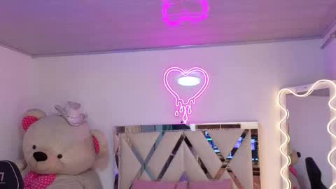 Jazmin  online show from November 14, 11:43 am