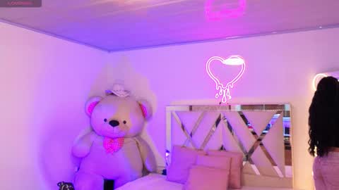 Jazmin  online show from October 20, 11:46 am