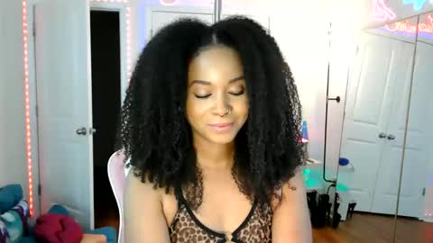 Jazmine Fox online show from June 8, 4:41 pm