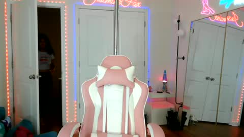 Jazmine Fox online show from June 16, 3:13 pm