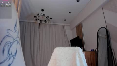 jee__son online show from February 21, 3:24 pm