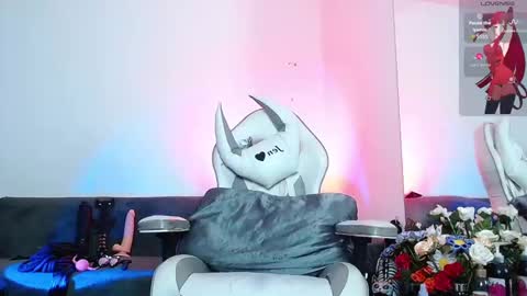 jen online show from September 18, 4:11 am