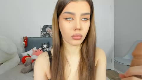 Dolly online show from February 8, 12:28 pm