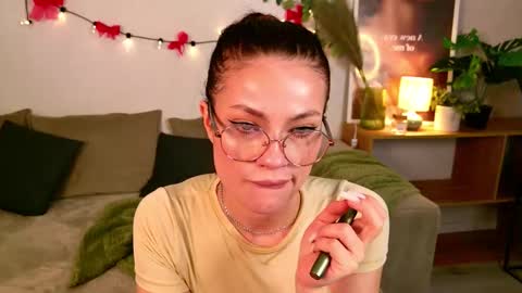 Elli online show from February 24, 7:51 am