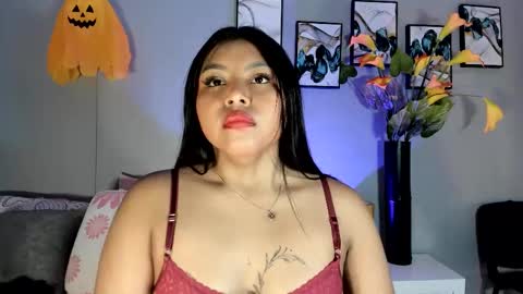 jenn_w10 online show from November 1, 12:42 pm