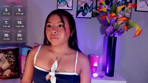 jenn_w10 online show from November 10, 12:22 pm