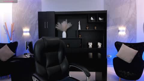 Jenna Olson  online show from January 13, 6:27 pm