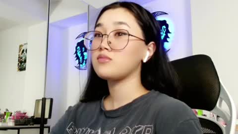 JENNA online show from December 6, 1:33 pm