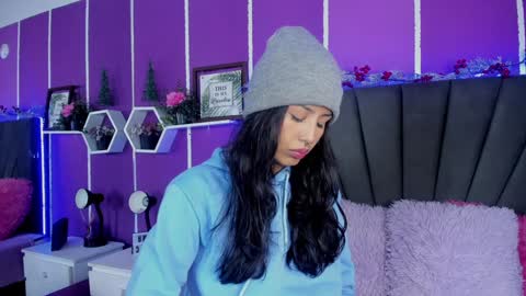 Jenner online show from December 30, 4:53 am