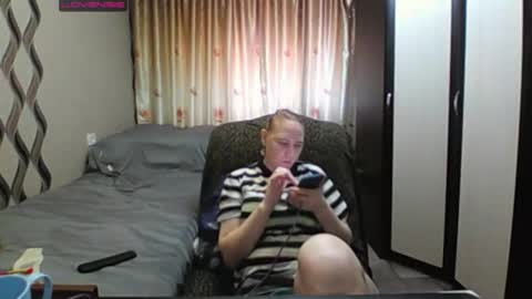 JenniDeep online show from April 9, 10:09 am