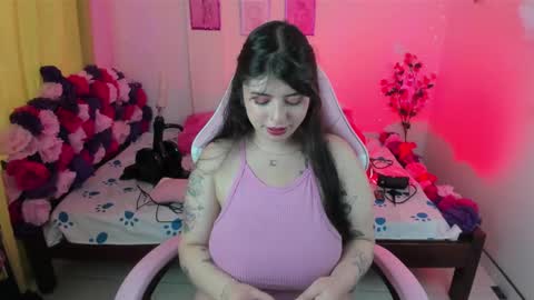  Jennie   online show from February 5, 8:04 pm